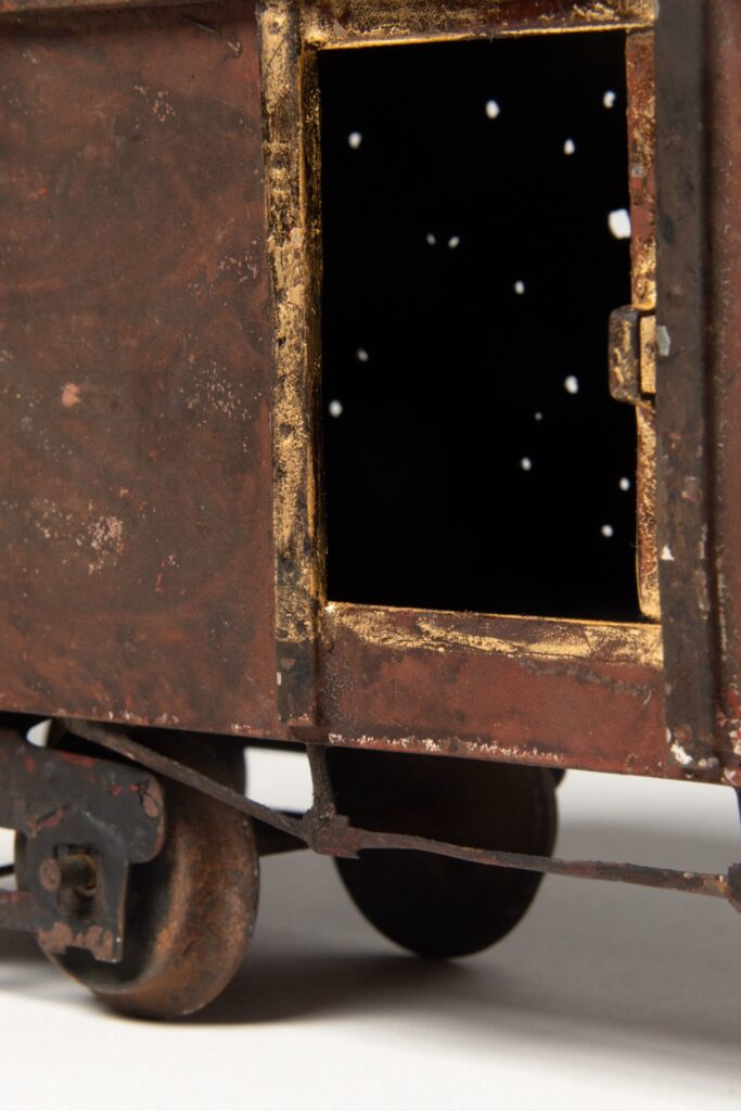 Gathering Light (detail), by Beth Krensky and Zev Gorfinkle, 2023